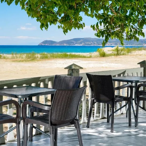 Olivento Beach Front Suites, khách sạn ở Potos