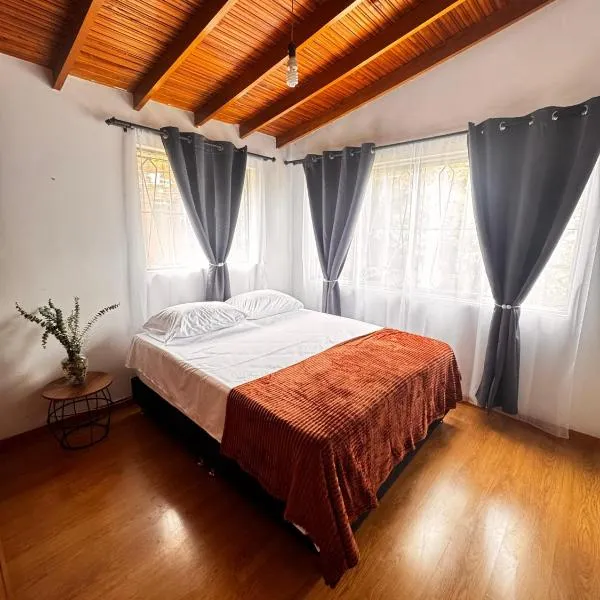 Hostal Galería de la Montaña, Medellin, hotel in Medellín