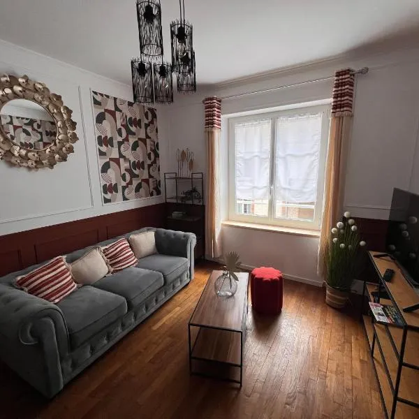 Appartement avec grande terrasse, hotel in Gien