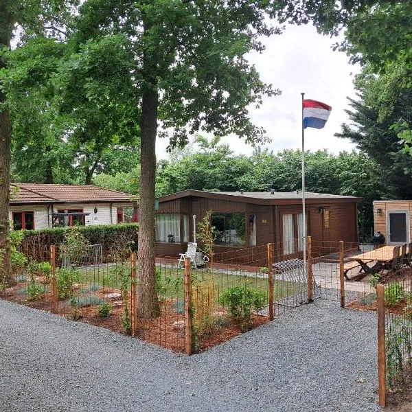 2 tot 6 persoons Natuurhuisje volledig omheind en helemaal gerenoveerd in het bos op de Veluwe in voorthuizen, hotel v destinaci Voorthuizen