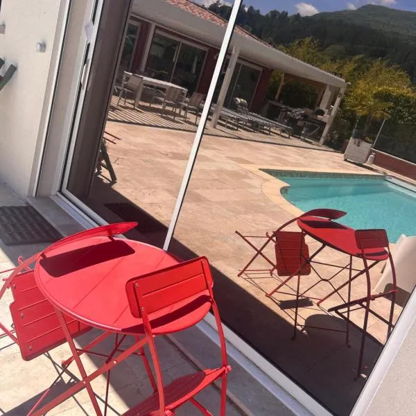 Chambres Segustera – hotel w mieście Sisteron
