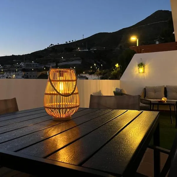 Apartamento con piscina y vistas - Cómpeta, hotel a Cómpeta