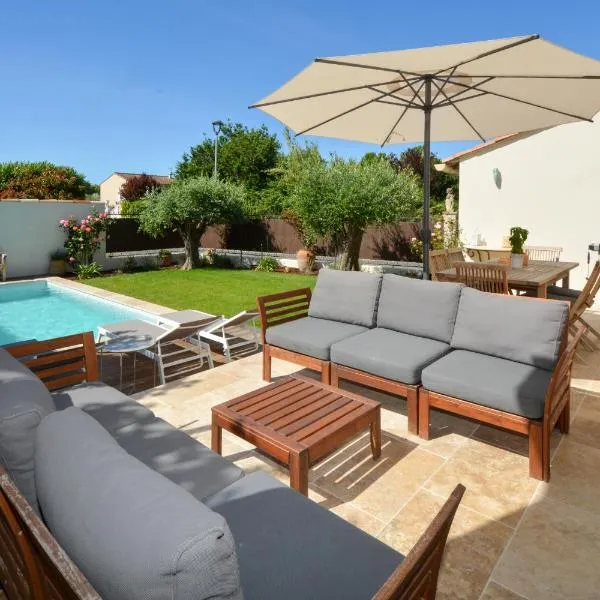 Tarascon Le Treize avec piscine privée et clim, hotel en Tarascon