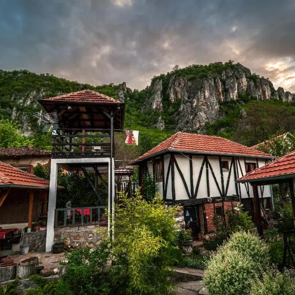 Golemi kamik Pirot Vlasi 4, hotell sihtkohas Pirot