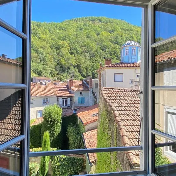 2 pièces parking, plein centre au calme climatisé, hotel sa Foix
