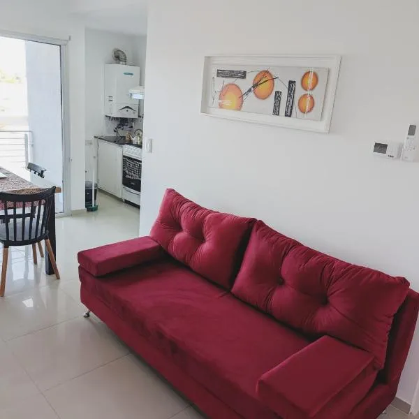 Departamento IRIGOYEN, moderno, excelente sector, súper tranquilo!!، فندق في باهيا بلانكا
