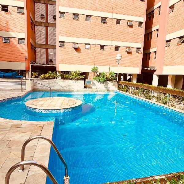Cobertura Aconchegante na Enseada 3 Quartos, Piscina e Conforto a Poucos Passos do Mar
