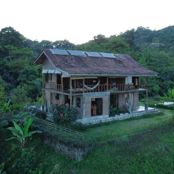 Room Kalimatan in Bukit Cottage, hotel v destinaci Noca