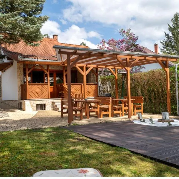 Őrségi Tópart Vendégház: Hegyhátszentjakab şehrinde bir otel