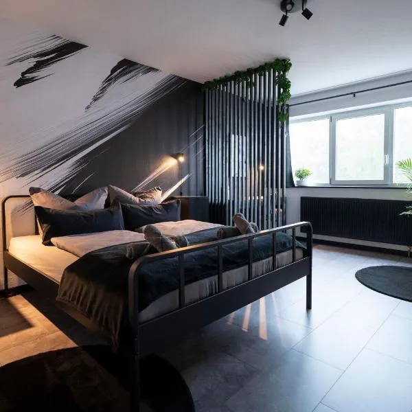 Black & White Apartment - Balkon, Netflix, Nespresso, Zentral, Messe, hotel in Chemnitz