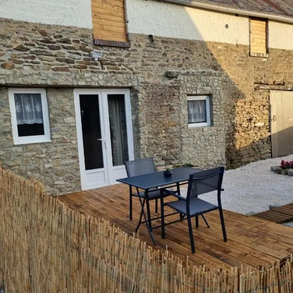 Les Antiers, hotel in Saint-Georges-dʼElle