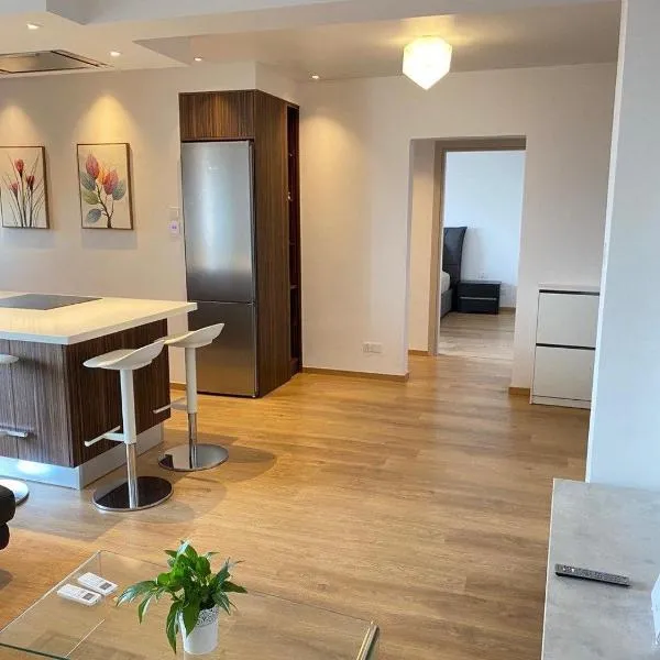 Limassol Marina Seaview Suite: Limasol'da bir otel