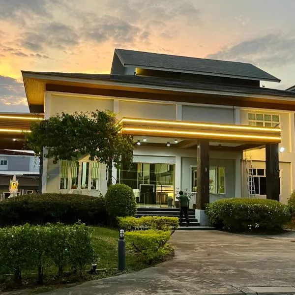 Akelada Hotel, hotel en Nang Rong