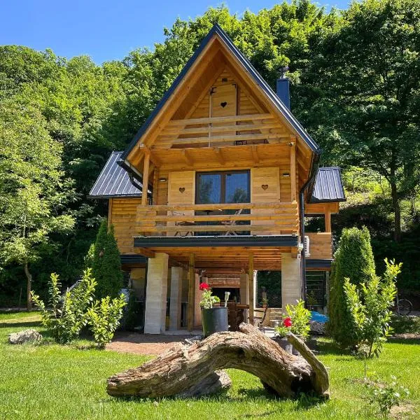 Riverside Cabin Pisak, hotell sihtkohas Kulen Vakuf