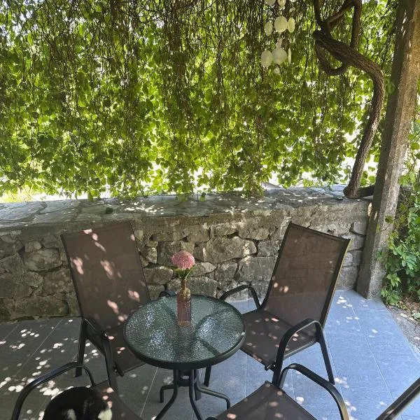 Etno village Mihailovic, khách sạn ở Herceg-Novi