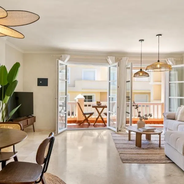 Stylish Apartment with Pool, hotel v destinaci Estepona