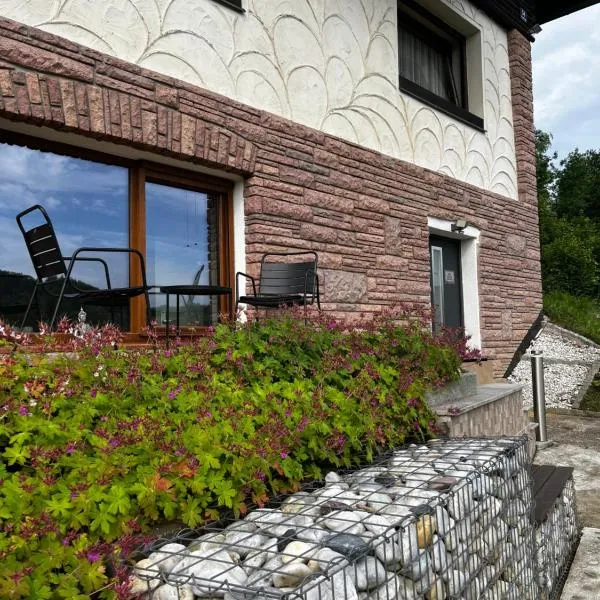 Gemütliches Apartment am Donau-Radweg -5 km von Passau, hotel v destinaci Hinding