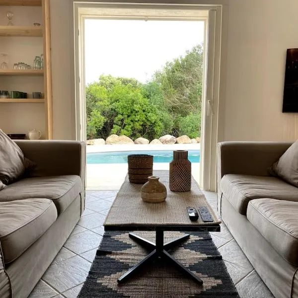 Villa Porto Vecchio, calme avec piscine, hôtel à Porto-Vecchio