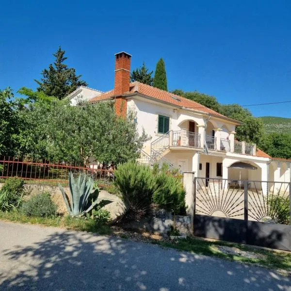 Apartment ''Ane'', hotelli kohteessa Kruševo