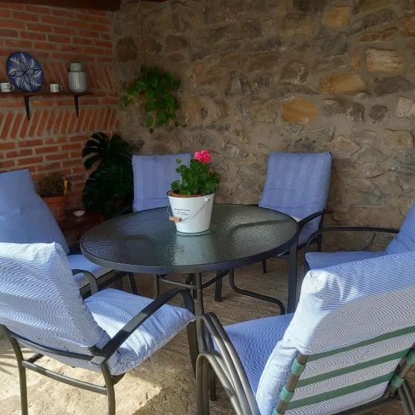 Alojamiento El Pino, hotel v destinaci Cóbreces