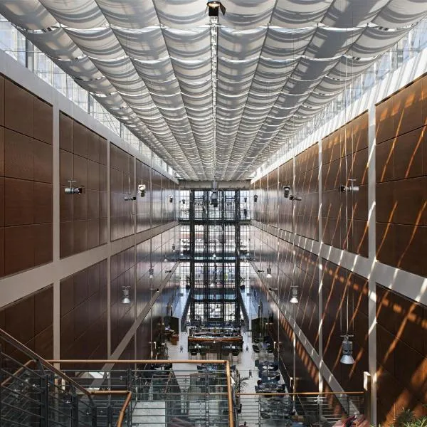 DoubleTree by Hilton Turin Lingotto, hotel in Turin
