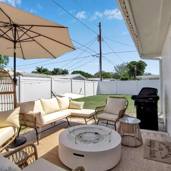 Madeira Beach Family & Pet Friendly Luxury Getaway, hotel in Seminole