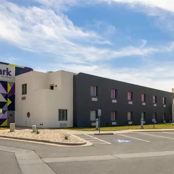 Spark by Hilton Artesia, hotel di Artesia