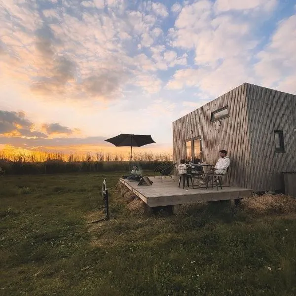 La Tiny House de l'Ouchette, hotel v destinaci Brégy