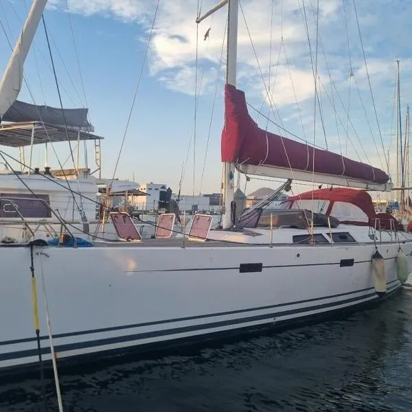 LUNA BAY, voilier 3 cabines 2 sdb en ville, ξενοδοχείο στο Σετ