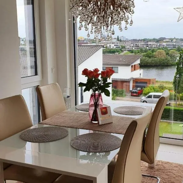 Phönixsee - Studio mit Küche, Bad und Dachterrasse, hotel di Dortmund