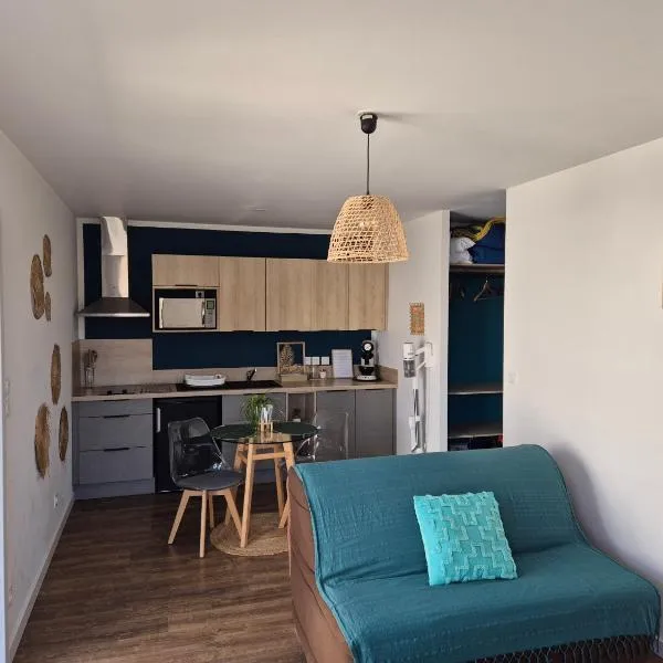 Charmant logement neuf – hotel w mieście Hourtin