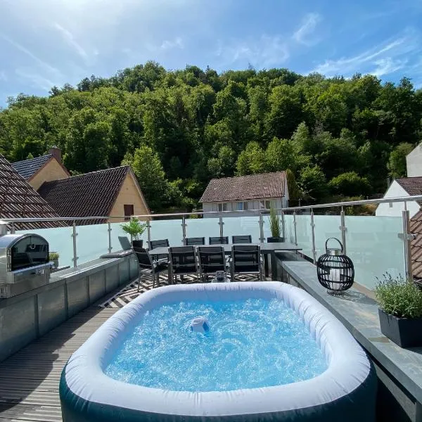 Haus Schiltach, hotel v destinaci Schramberg