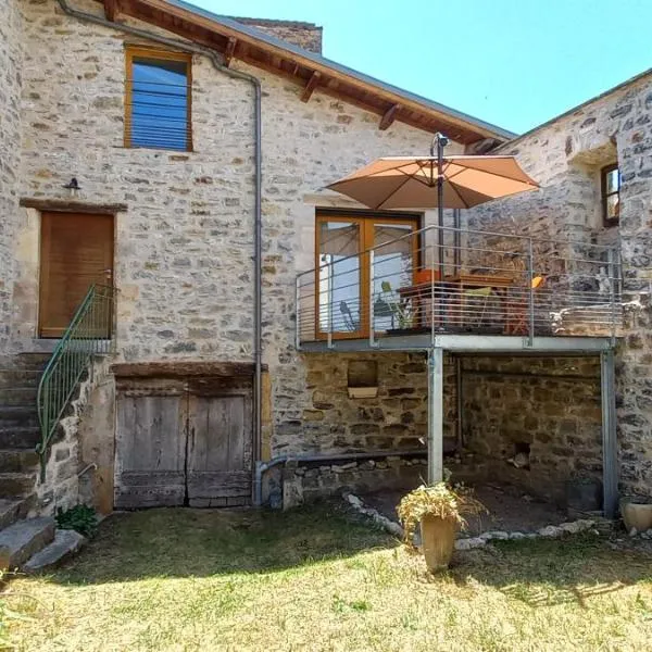 Gîte - Belle maison de village, Hotel in Rivière-sur-Tarn