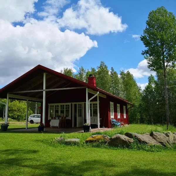 Nybyggd stuga i naturskönt läge, hotel v destinaci Sunne