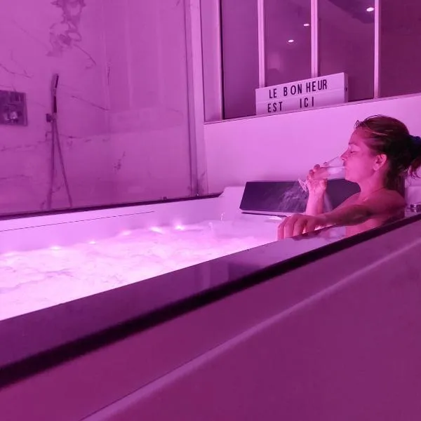 les delices rooms-loveroom white, hotel en Angers