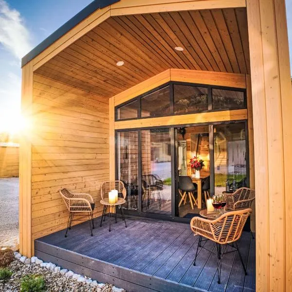 Holiday Home Tiny Haus Glockenalm-Chalet Alpenzauber by Interhome, hotel v destinaci Aurach