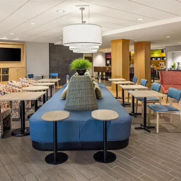 Home2 Suites by Hilton Roseville Minneapolis, hotel v destinaci Roseville