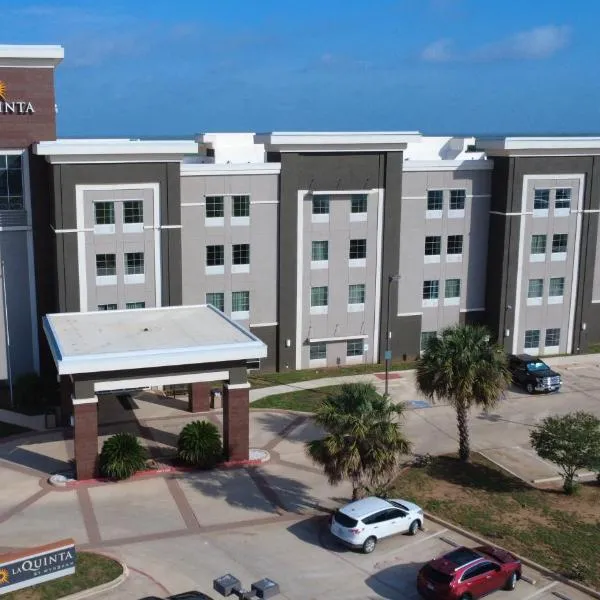 La Quinta by Wyndham Pearsall, hotel in Pearsall
