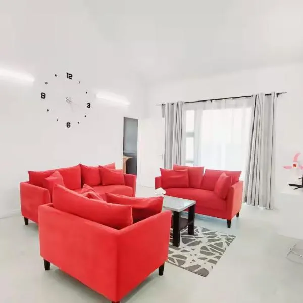 Ocean Views & Stunning Sunsets 1st-Floor Villa, hotel in Flic-en-Flac