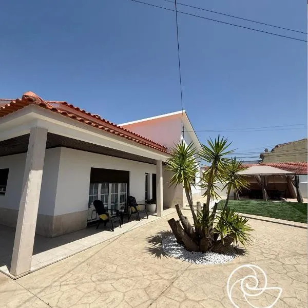 Vila Maria Beach Apartments, hotel v destinaci Pataias