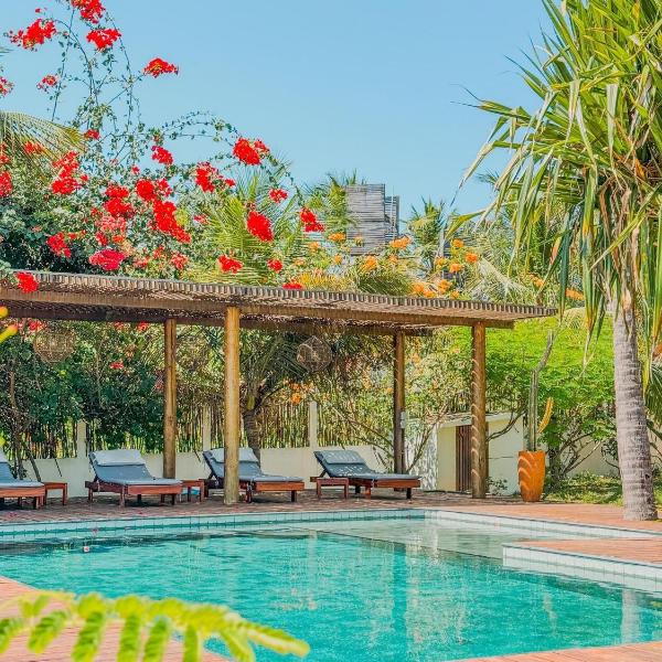 Villa Guaiuba linda casa com piscina e vista por mar !