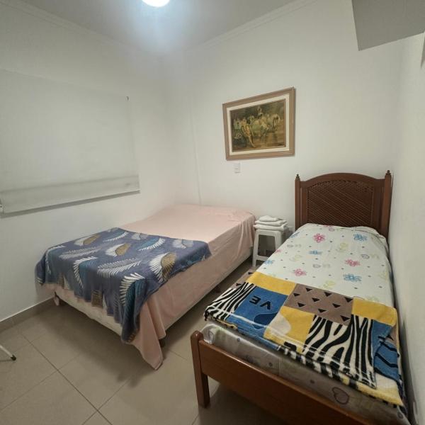 FRODO-APTO 2 dorm, wifi, ar cond suite, vaga garagem - Foto 2