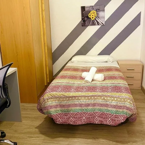 Piso Compartido cerca de Estación de Renfe, hotel in Jaén