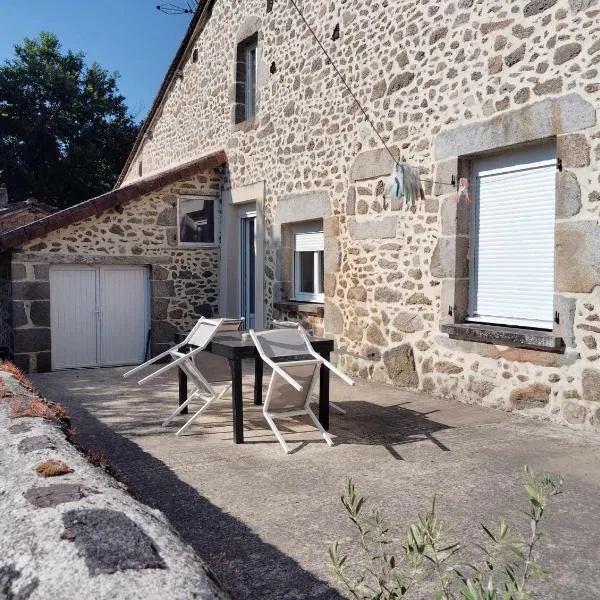 Gîte et chambre d'hôtes Les Authentiques – hotel w mieście Saint-Estèphe