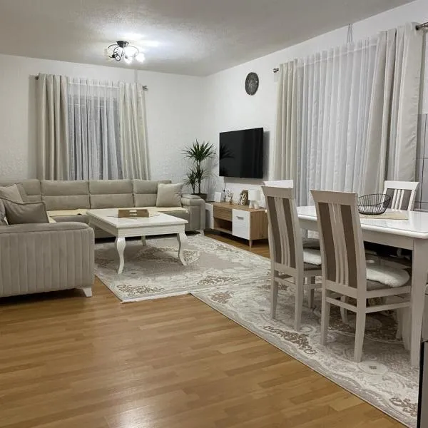Lejna Guest House, hotel in Plav