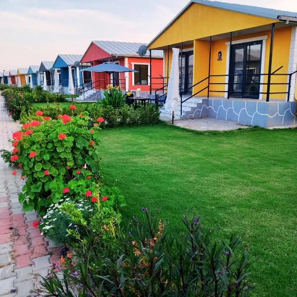 HAPPY LİFE HOUSES, hotel in Ürkmez