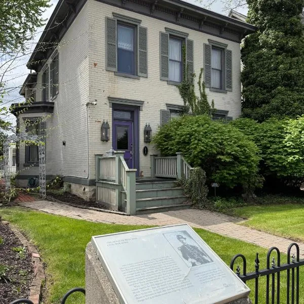 Historic Sion Bass Guest House, hotel in Fort Wayne