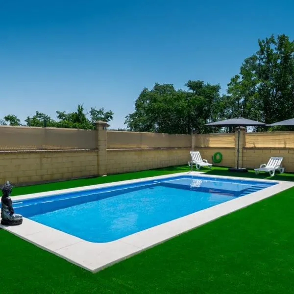 Resort Circuito Sevilla, hotel en Carmona