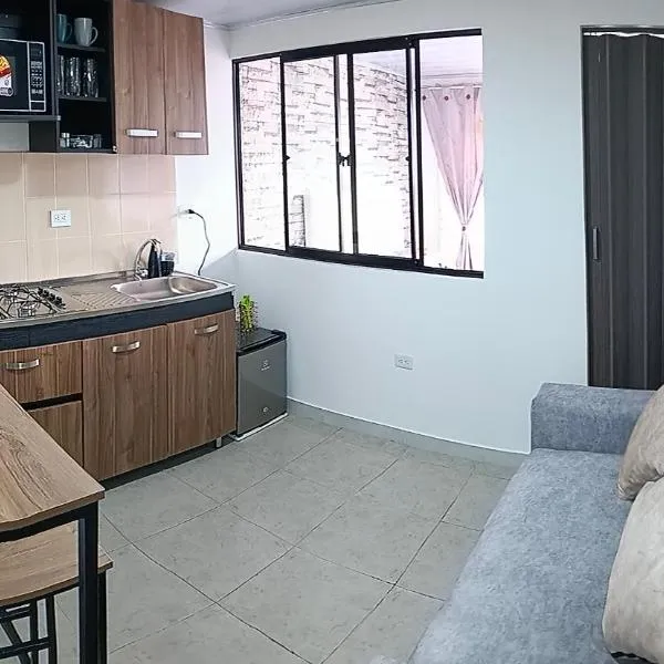 Aparta estudio privado 2, hotel in Bogotá