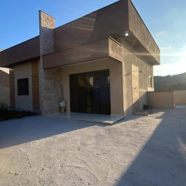 VEM VIVER house, hotel in Miguel Pereira